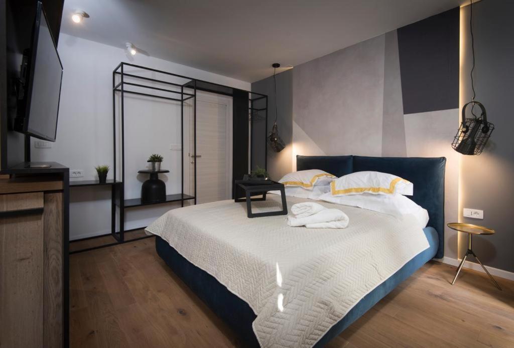 Sibinicum Luxury Rooms Sibenik Exterior photo